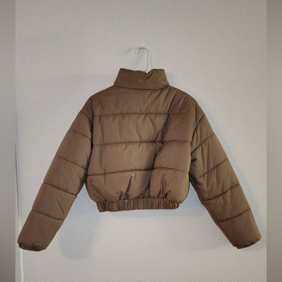 Beige Crop Style Puffer Jacket - Picture 2 of 3